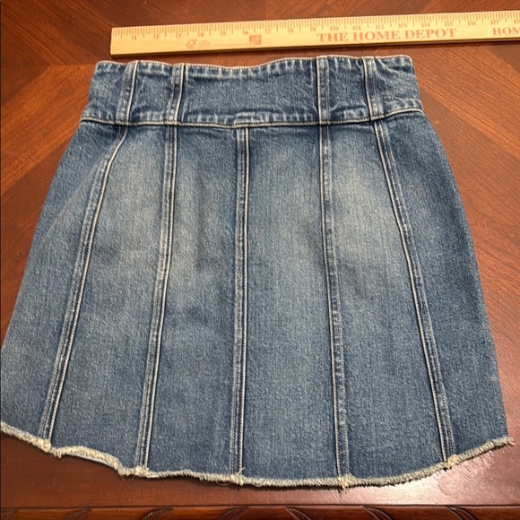 Veronica Beard Blue denim Mini Pencil Skirt Casual button front Sz M - Picture 9 of 13
